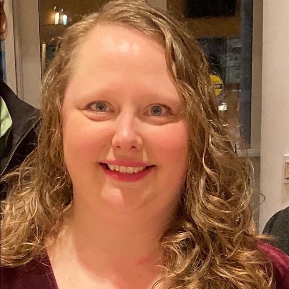 Meet your Posher, Kendra - Picture 1 of 1